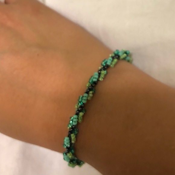 Multi-colored 11/0 7.5” spiral bracelet - 🤚 made - Picture 8 of 8